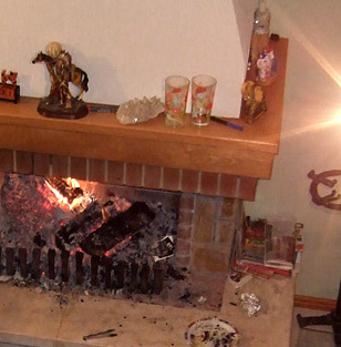 Камината носи допълнителен уют, освен топлината на живия огън Снимка: Flickr