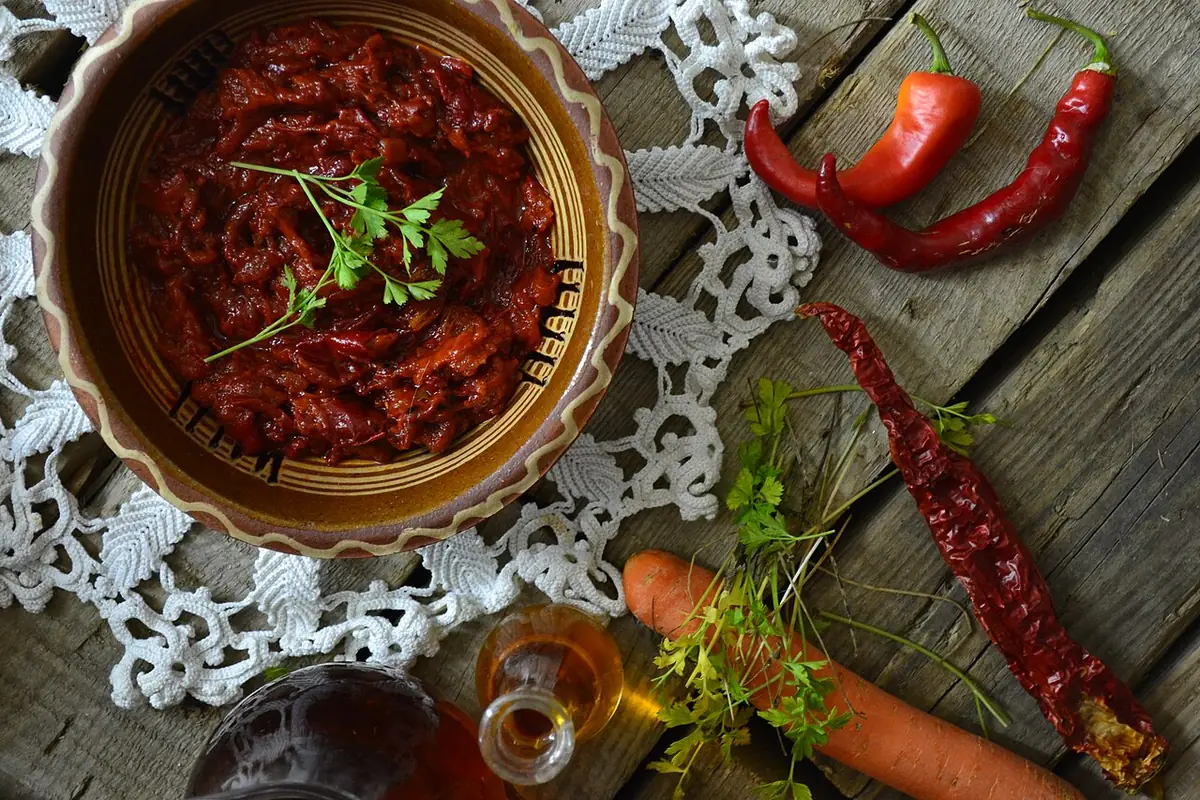 Лютеница в буркан