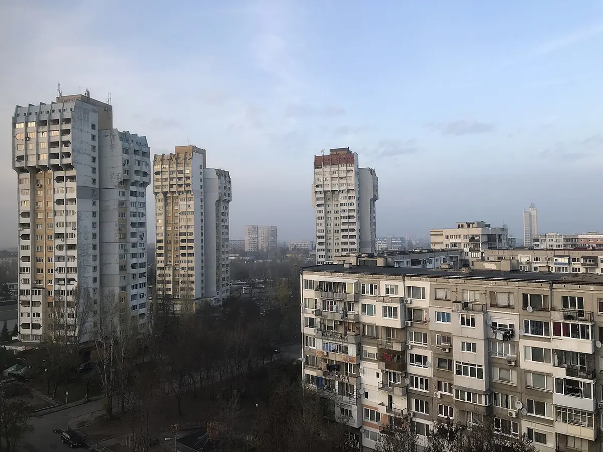 Жилищен блок в квартал Света Троица, София