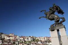 Паметникът на Асеневци във Велико Търново