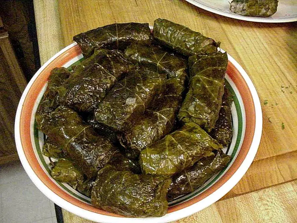 Сармички с лозов лист